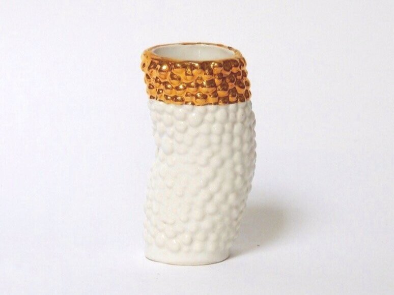 Bumpy vase with 22 karat gold rim