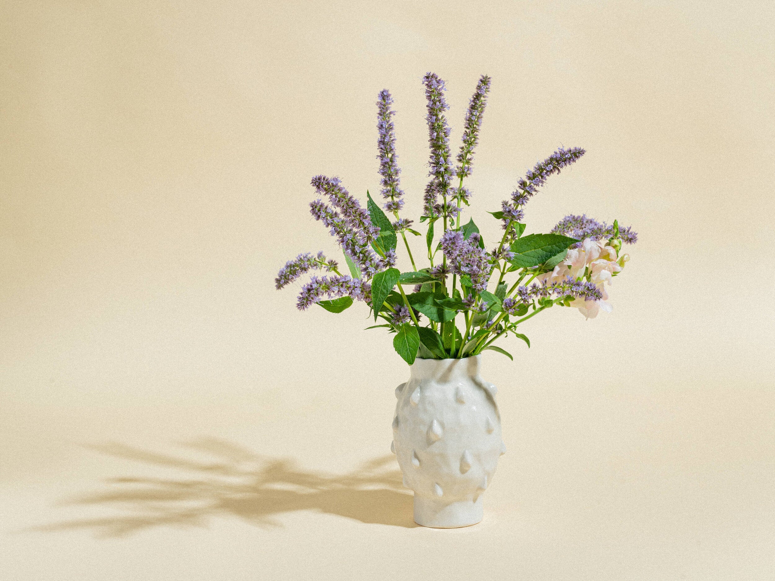 Creamy Tear Drop Vase