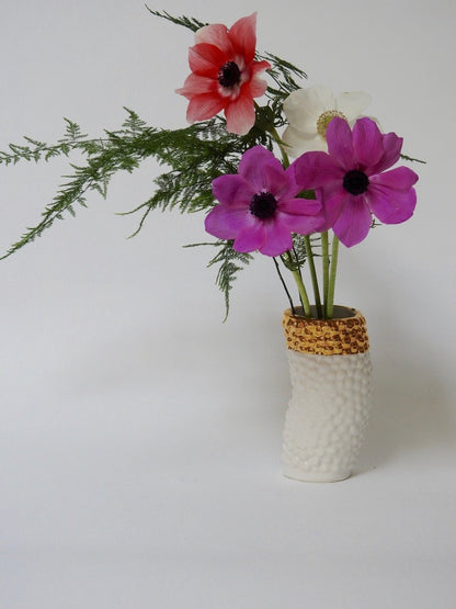 Bumpy vase with 22 karat gold rim