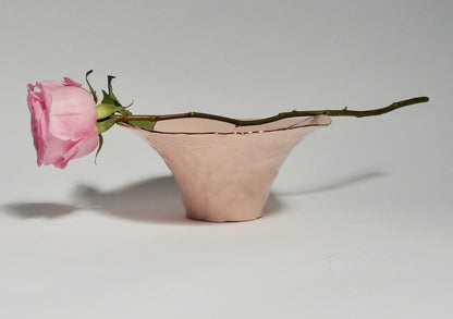 Medium Pinch Pot with gold rim